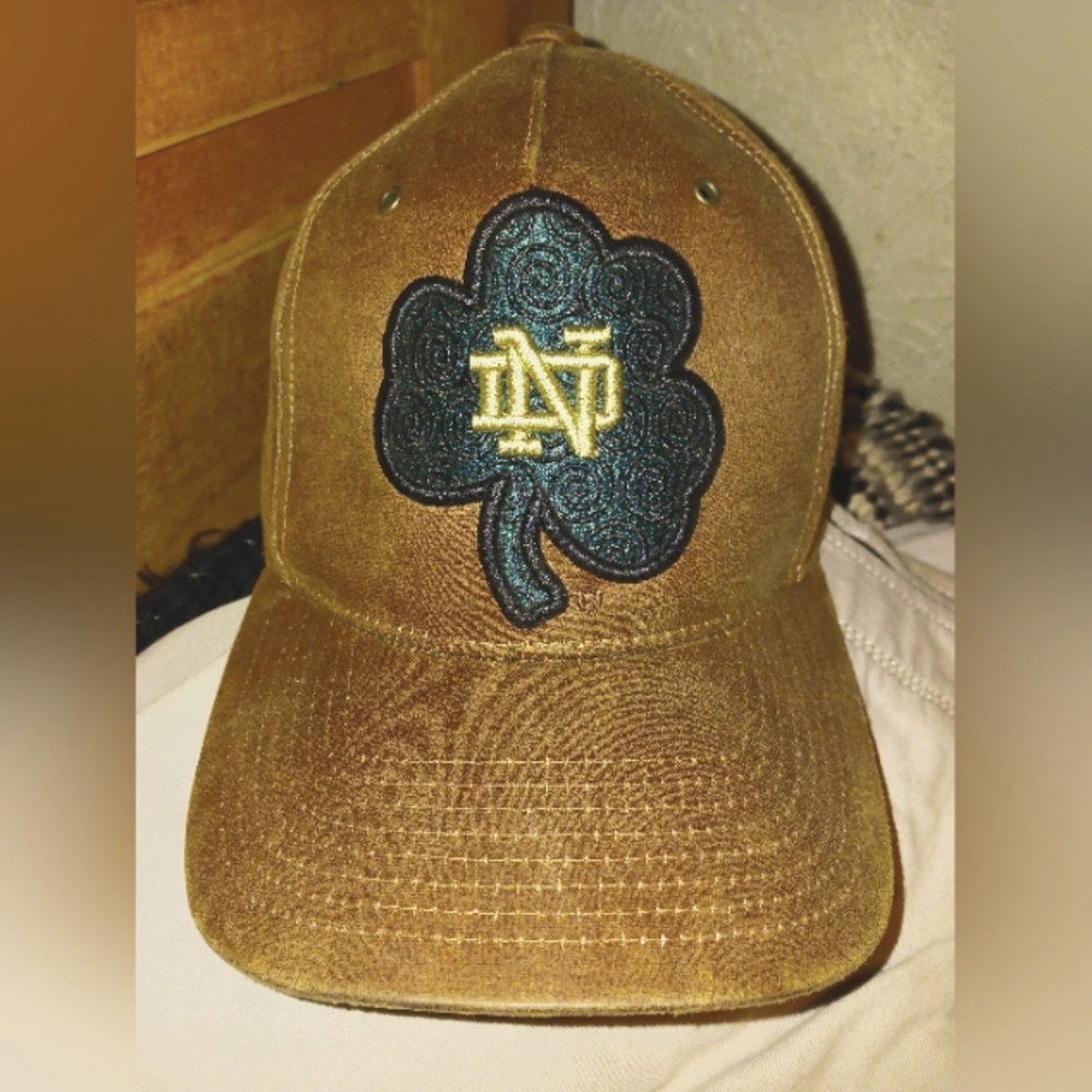 Notre Dame hat